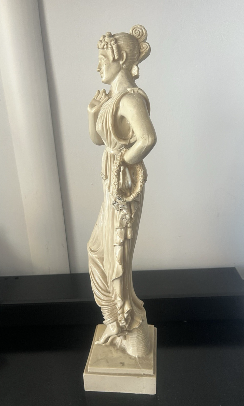 🔴 Griechische Göttinnenstatue, Marmorstaub, RB-verarbeitete Drapierungen, Höhe 44 cm, Italien, Vintage