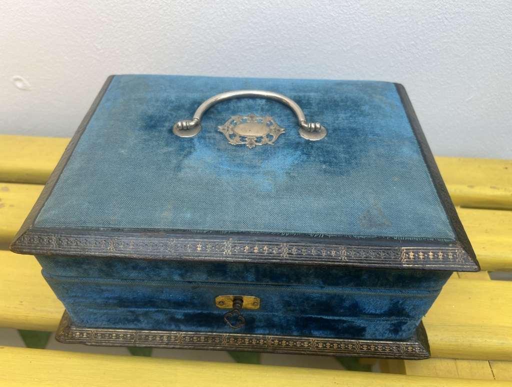 Jewelery Box Victorien Coffre Avec Serrure 1800 Vintage Dress Box 