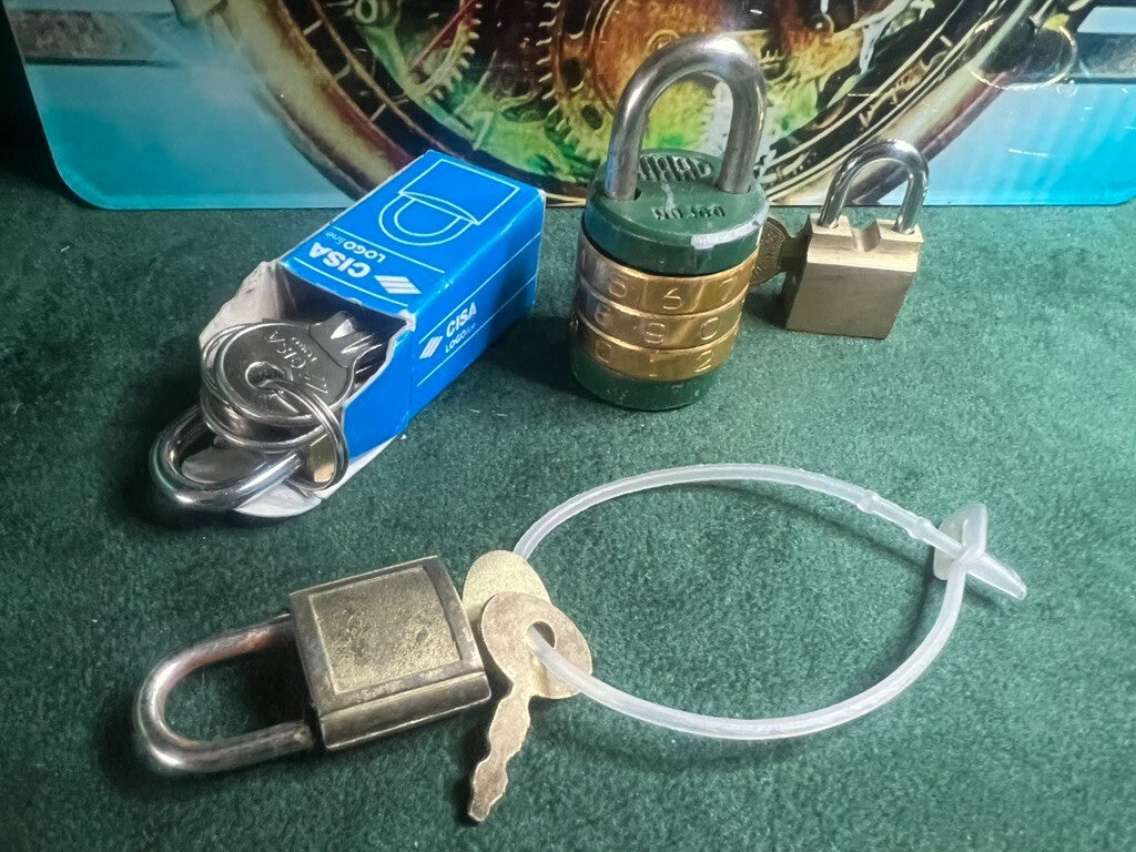 🔴 LUCCHETTI portachiavi apri bottiglie e chiavi da collezione lotto vintage