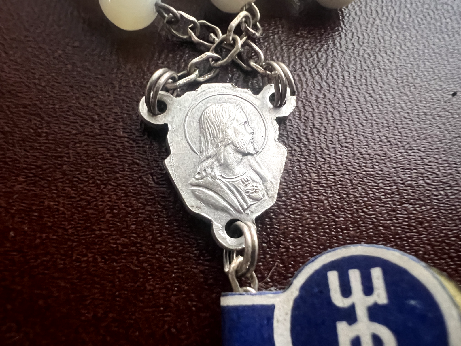Collier Chapelet Madonna de Pompéi Maillechort Avec Trousse Effet Nacre