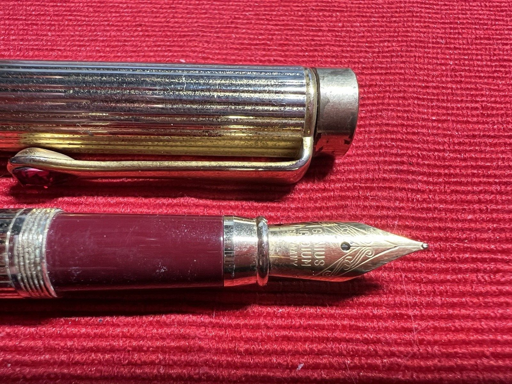 🔴 Vintage-Füllfederhalter, vergoldet, mit rotem Stein, Iridiumfeder, Strichstärke 4 