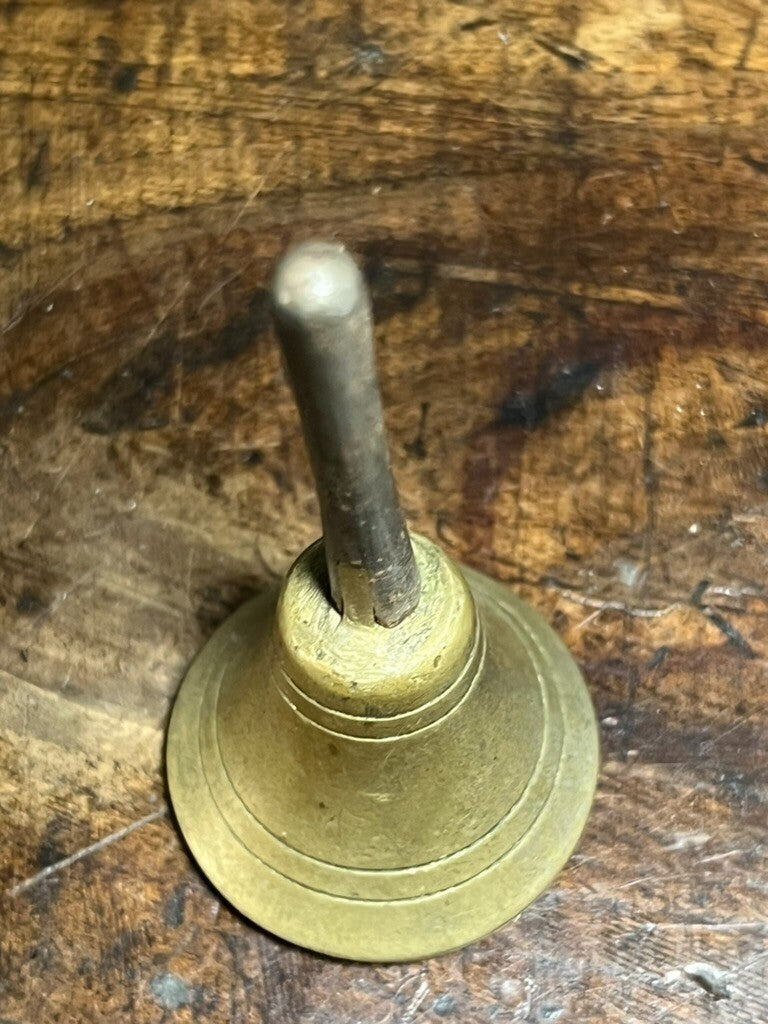 🔴 Glocke, Metall, Messing, Durchmesser 4,4 cm, Höhe 9 cm, Vintage 