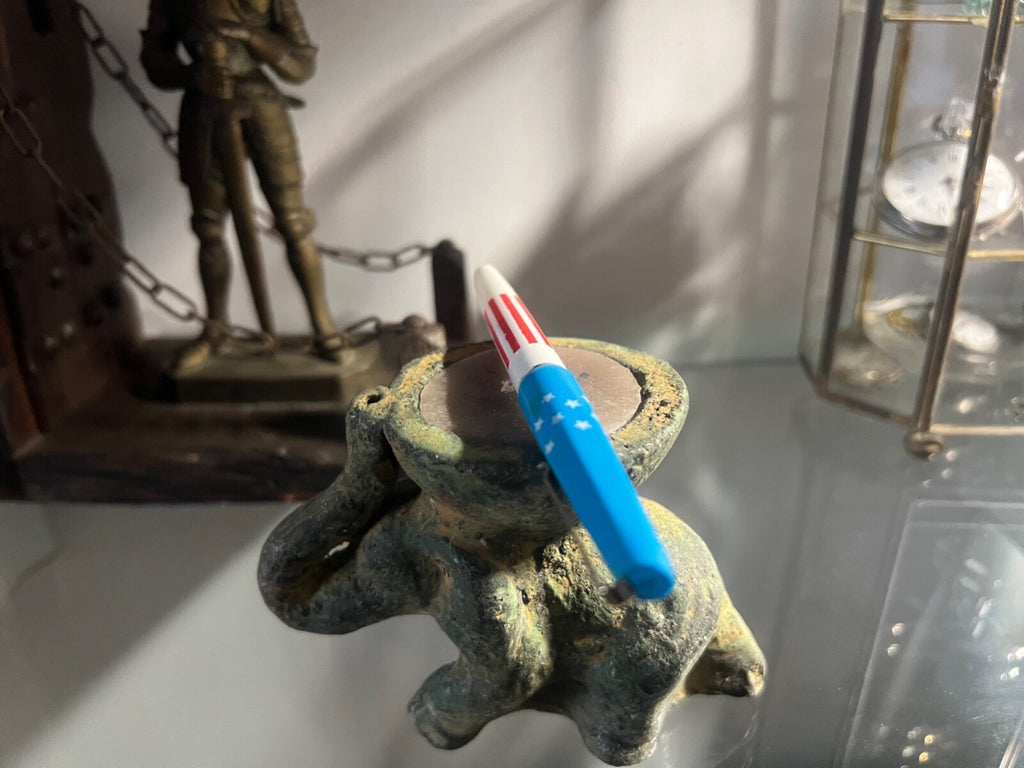 🔴 LILIAN AMERICAN FLAG cartridge fountain pen writes vintage 