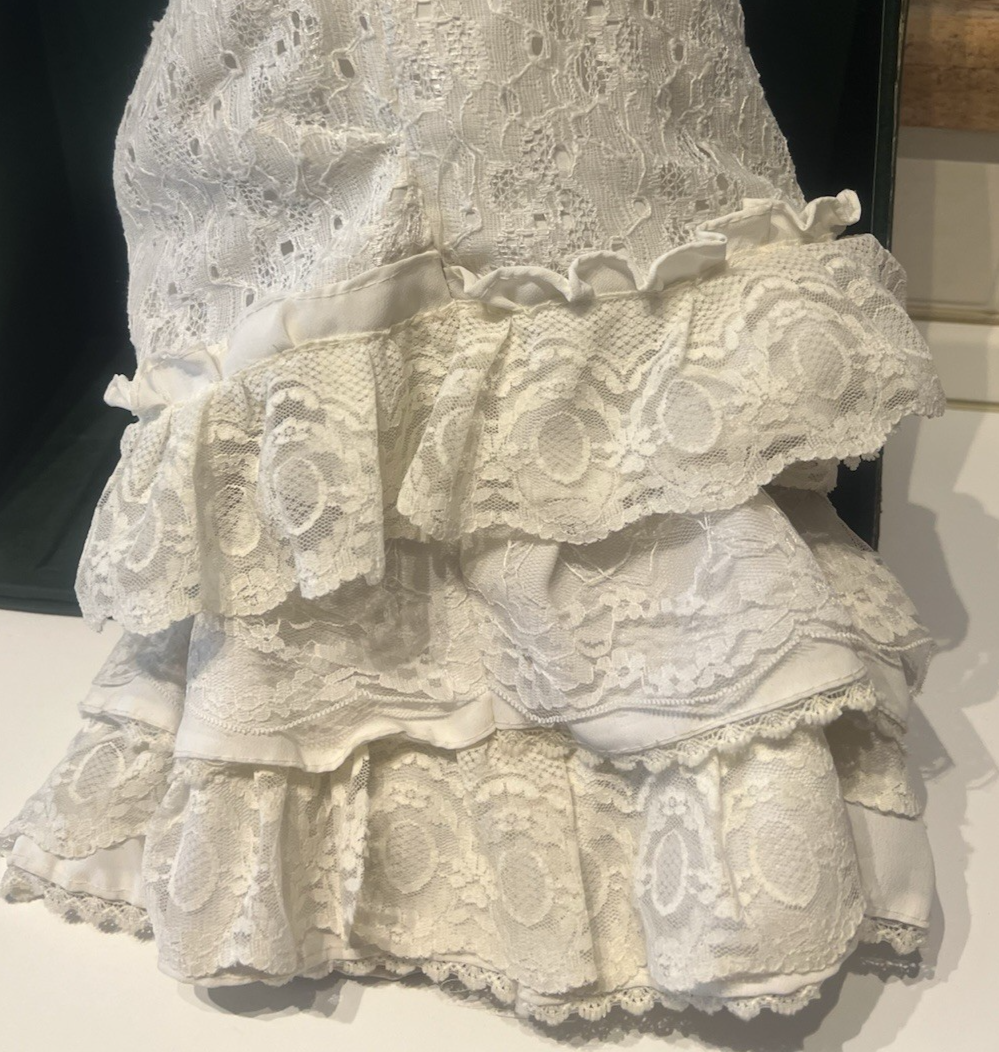 Poupée Porcelaine Robe Dentelle Avec Yeux Bleus Boucles Blondes Vintage H 53