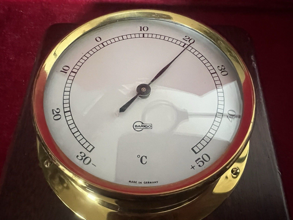 BARIGO Thermometer Mechanical With Porthole Brass And Stand Wood 