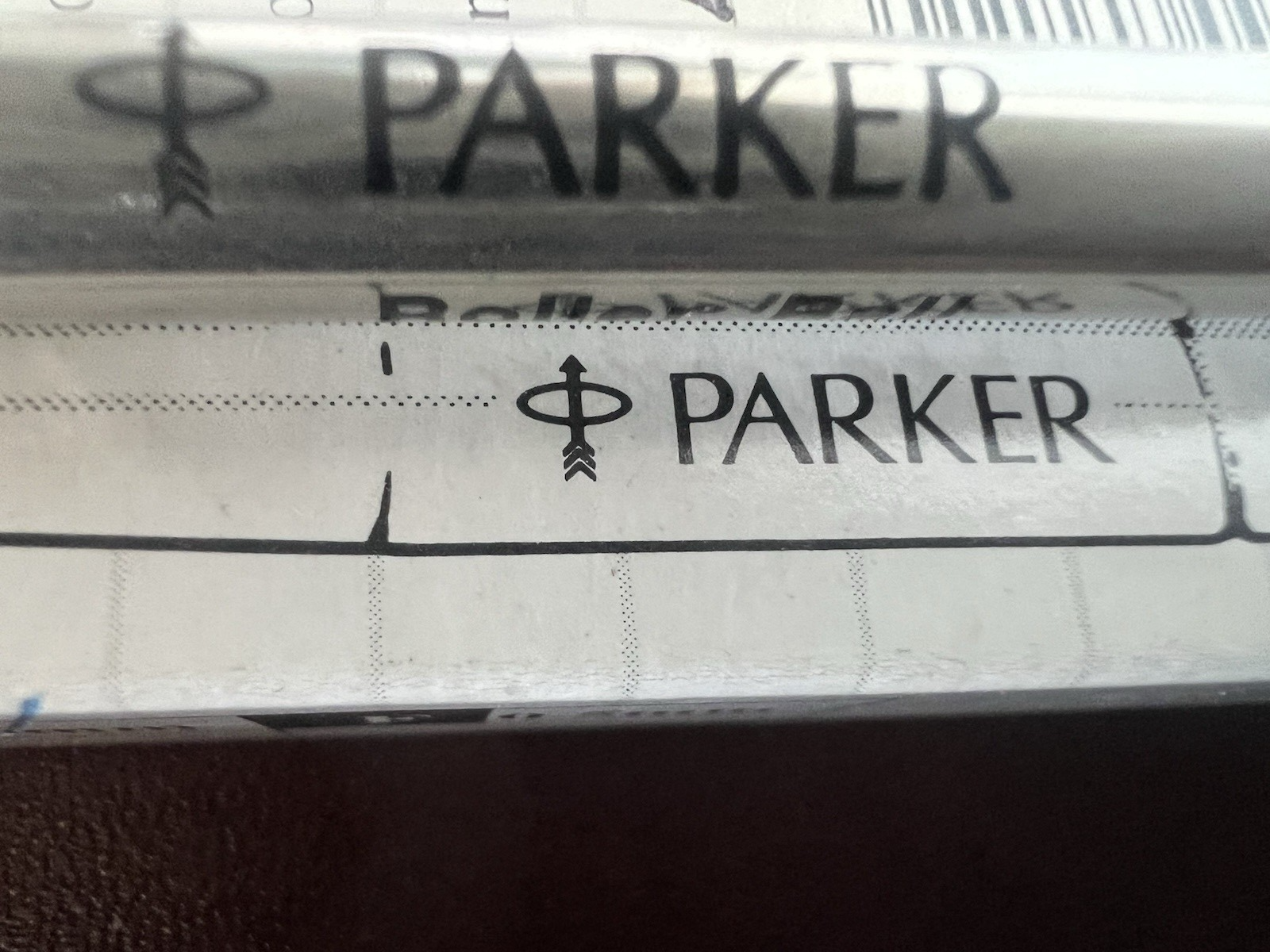 Parker Recharge Stylo-Plume Roller Ball Noir M 8JE 3 Stück Recharge 