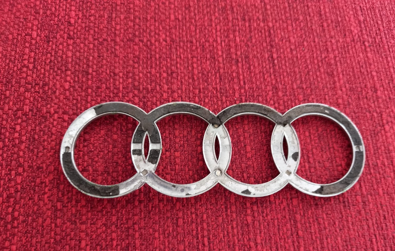 🔴 AUDI Scritta Stemma emblema fregio auto vintage ORIGINALE L13,5 cm