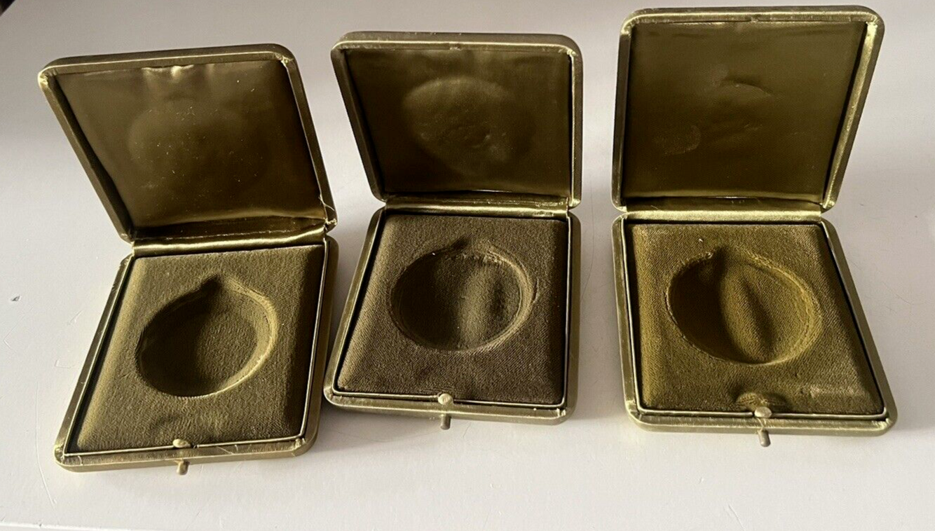 🔴 VATICANO scatole medaglie monete astucci custodie tessuto verde papi 3 PEZZI