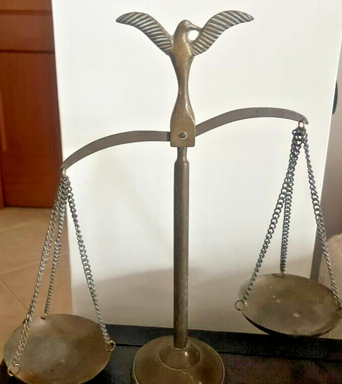 🔴 Waage mit Tabletts und Ketten, bronziertes Eisen, Vintage-Präsentationsketten, L 30 cm 