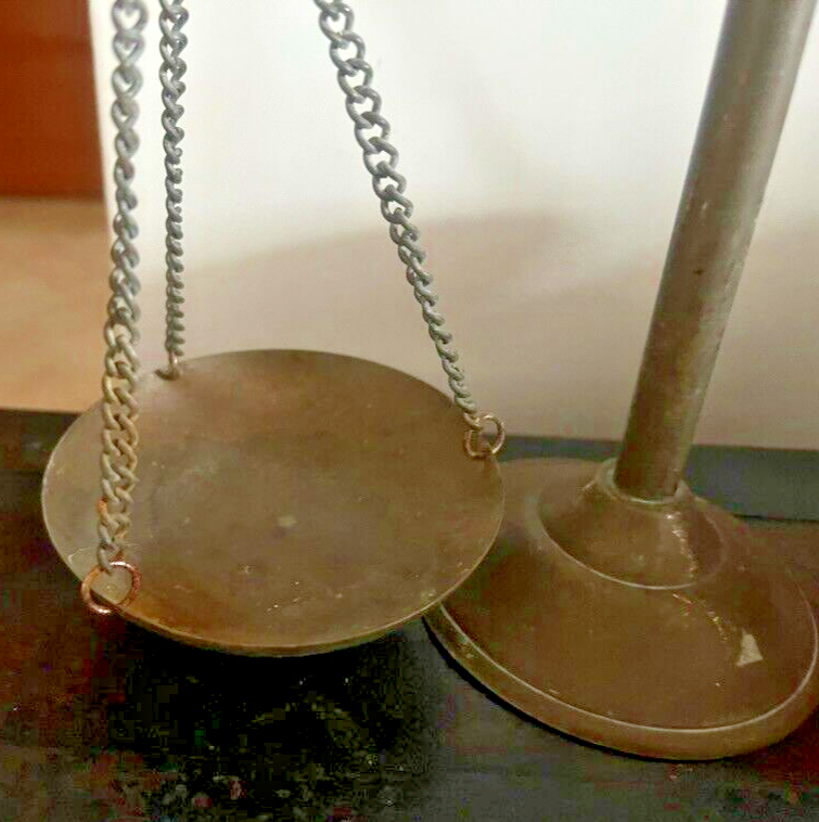 Balance Avec Plateaux Et Chains Fer Bronzé Chains Show Vintage L 30 CM 