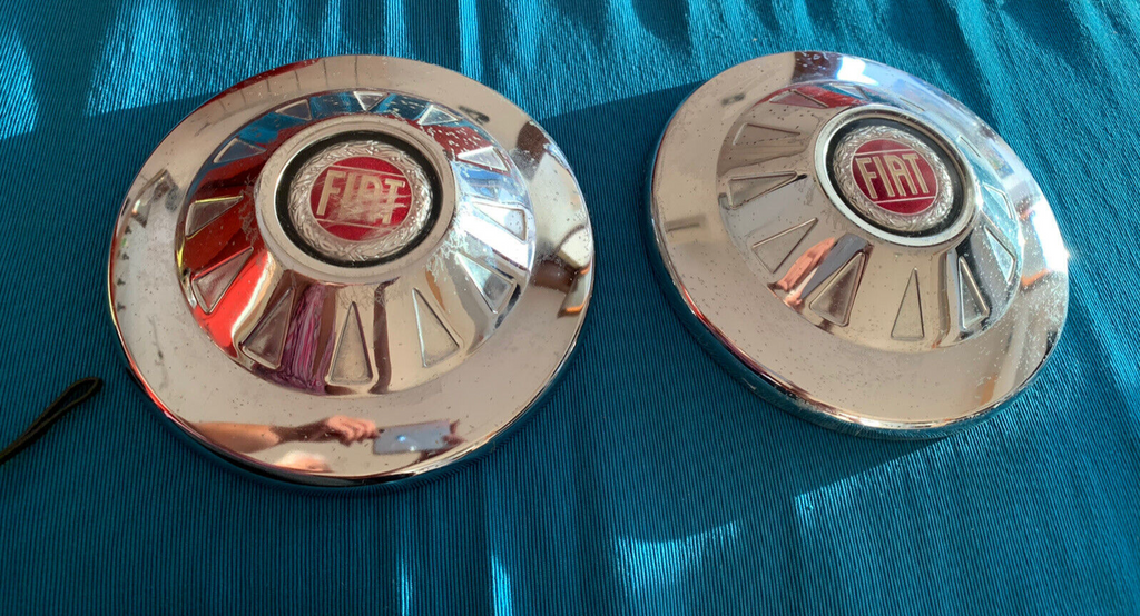 Fiat 124 Sport 2 Boulons Enjoliveurs, Enjoliveurs, Original D’Époque Diam. 21