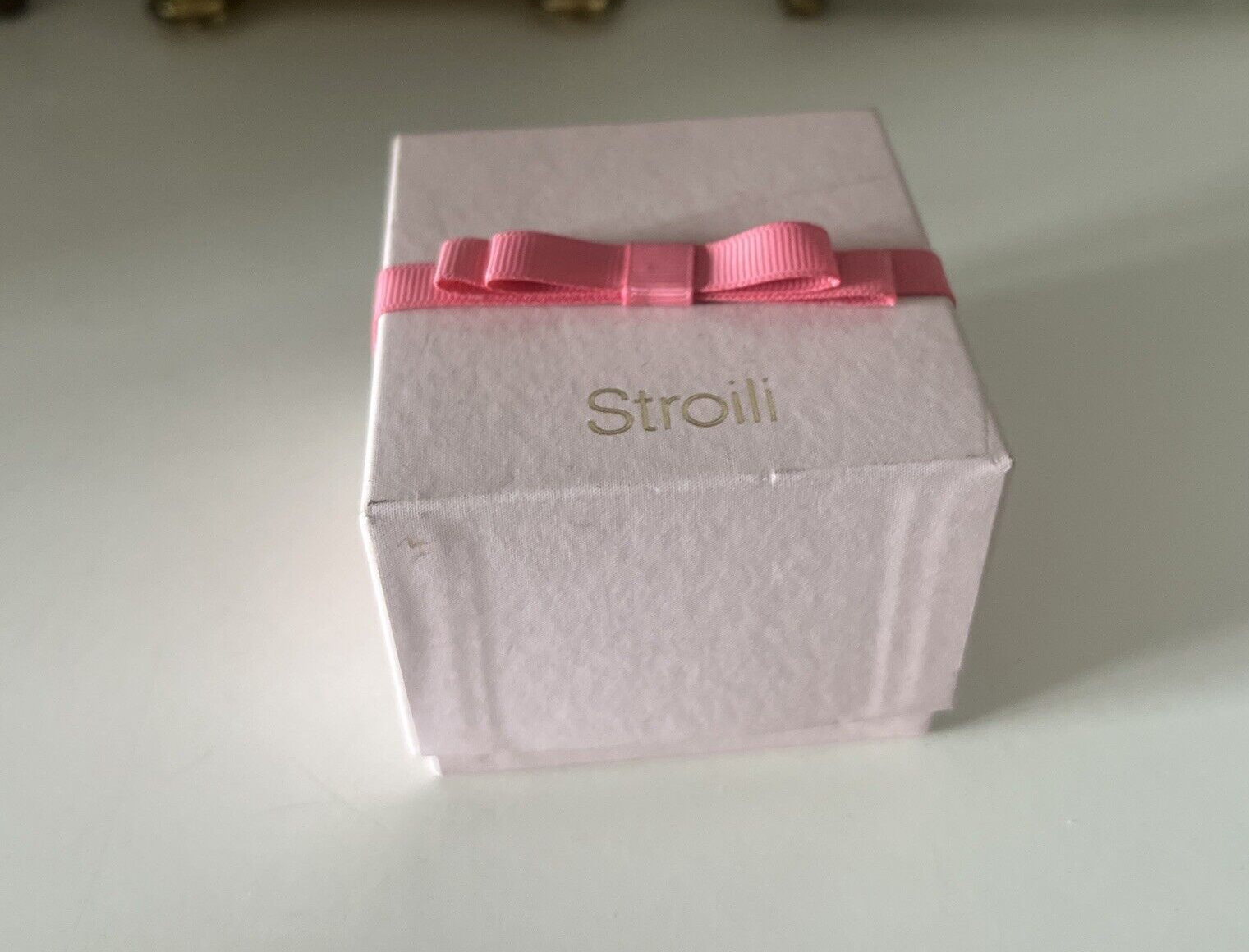🔴 STROILI Ringbox, Ohrringe, Anhänger, Charms mit rosa Schleife 