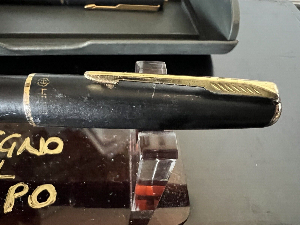 Parker Stylo-Plume Stylo à Plume Frontier Noire Hero 5020 Cartouche Piston