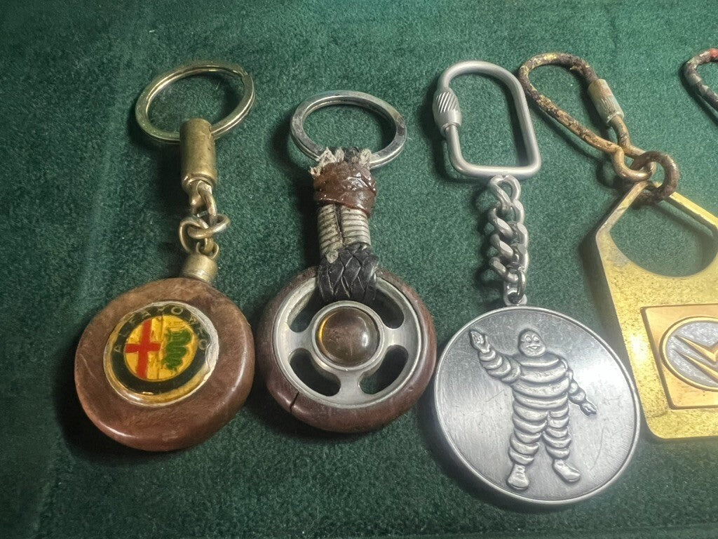 🔴 Portachiavi FERRARI ALFA ROMEO OPEL MICHELIN CITROEN ACI lotto 8 pz vintage