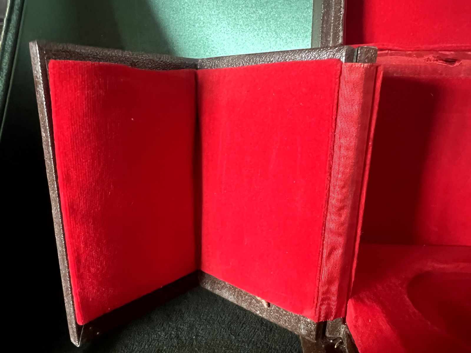 🔴 Scatola box orologio CAPPUCCINA parigina oggetti sacri pelle velluto vintage