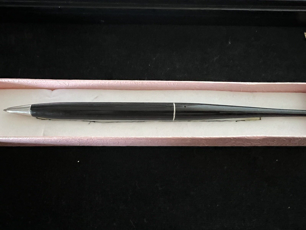 Grand-Mère Stylo-Plume Sphère Porte-Plume Noire Bureau Avec Socle Écrit Cru D 