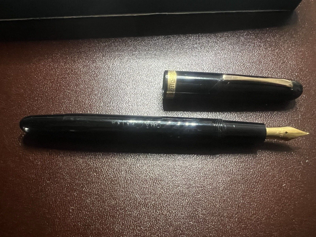 🔴 OMAS EXTRA Füllfederhalter mit griechischem Kragen, Goldfeder, M-Tinte, NEU 