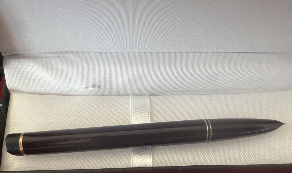 Jutou 636 Stylo-Plume Stylo à Plume Avec Pierre Rouge Clawset Écrit Vintage