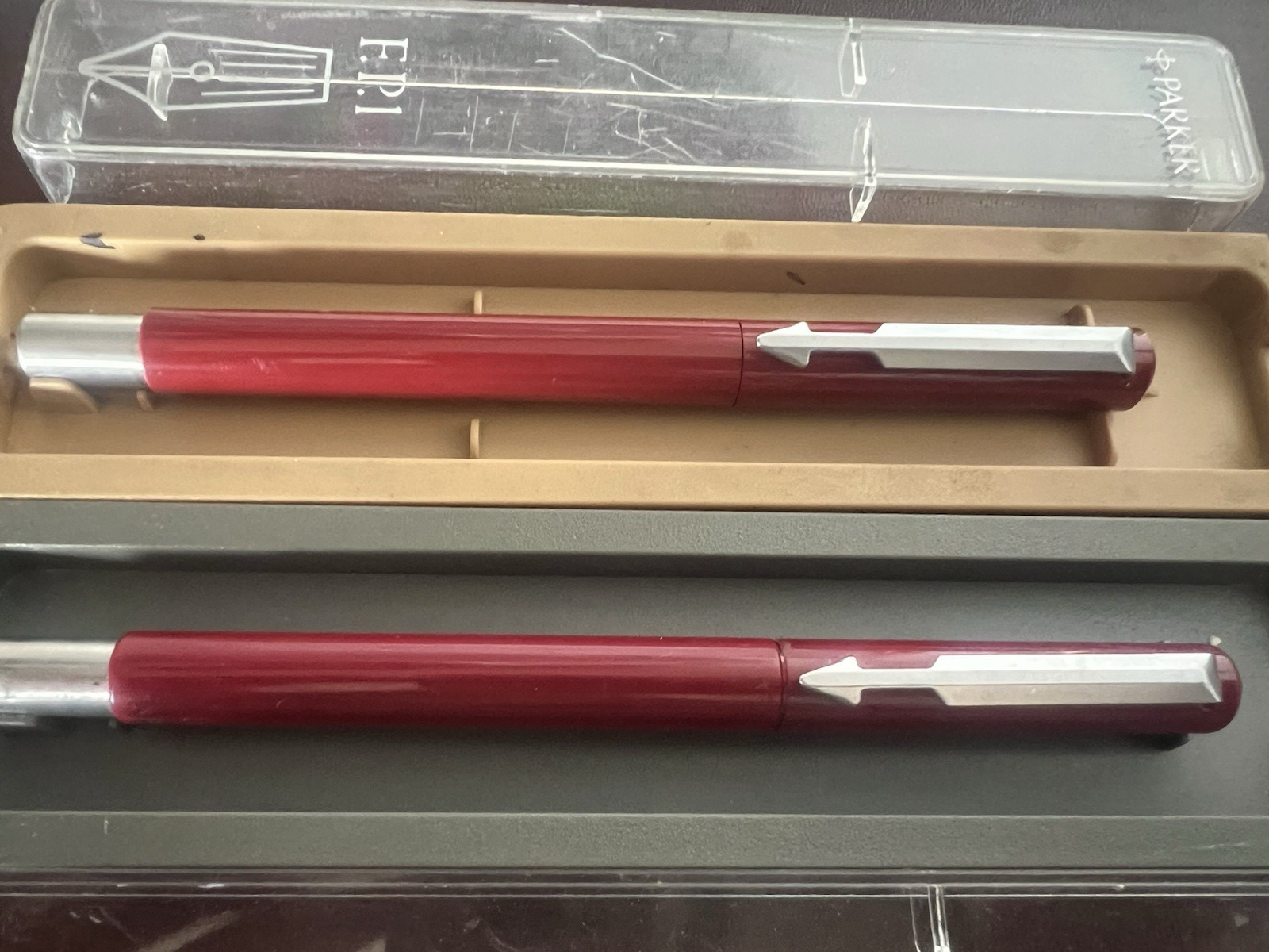 🔴 PARKER penna stilografica e sfera rosse Vector scrivono vintage