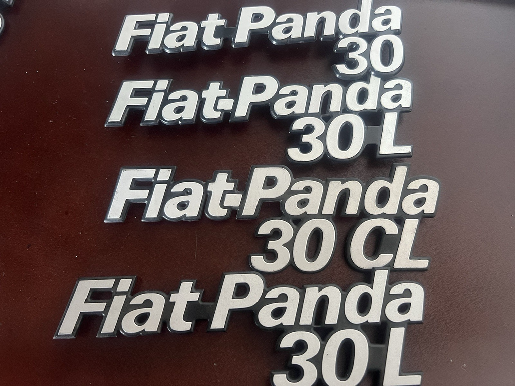 🔴 FIAT PANDA stemmi auto emblema fregio logo 30 30L CL 4 PEZZI