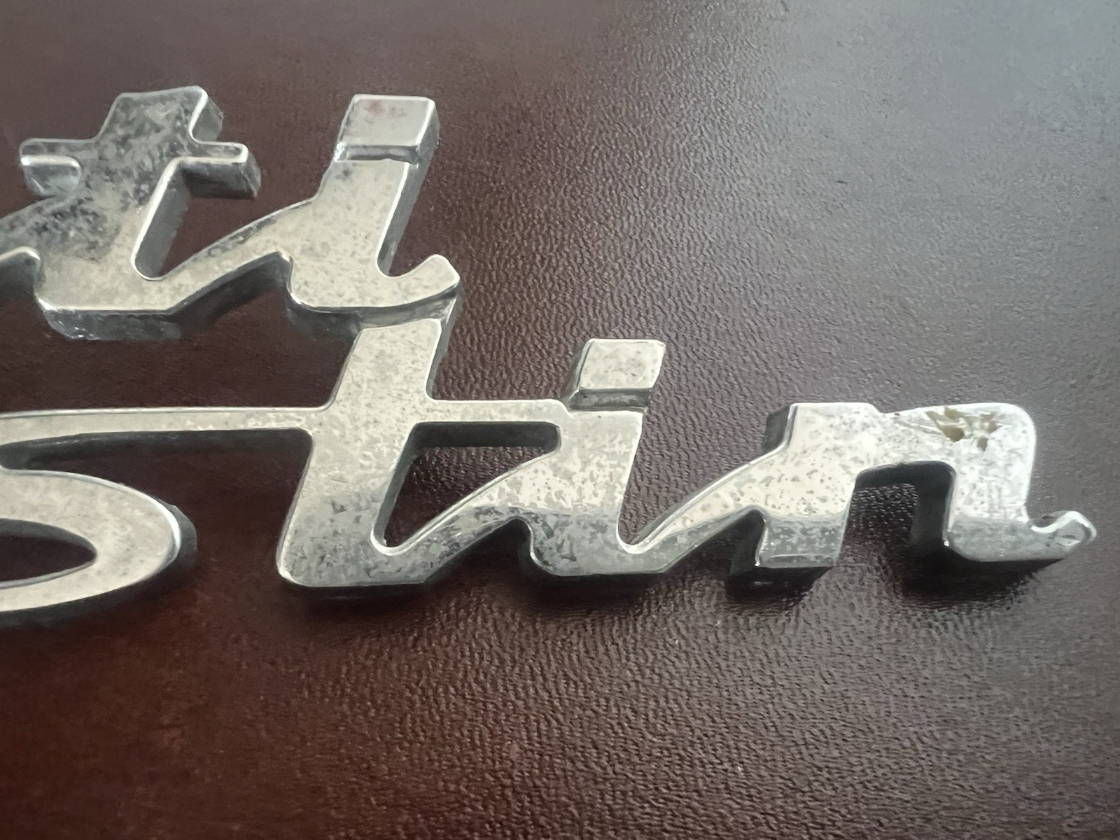 Armes Innocenti Austin Voiture Écrit Emblème Logo Grand Original