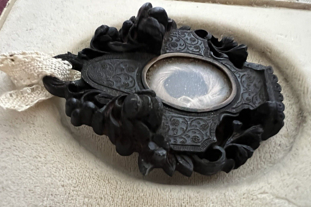 Pendentif Porte- Relique Bois Sculpté Main Médaillon Central Antique 800 