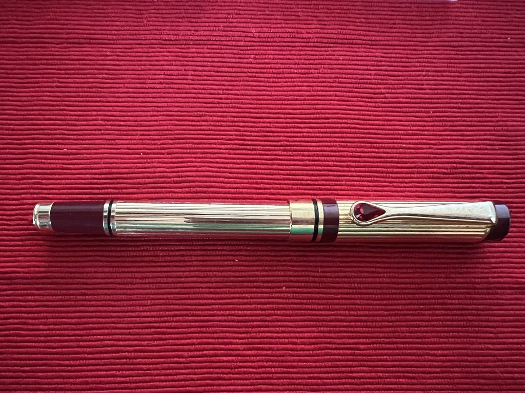 🔴 Vintage RED Drop Iridium Point 7 Patronen Gold Füllfederhalter 