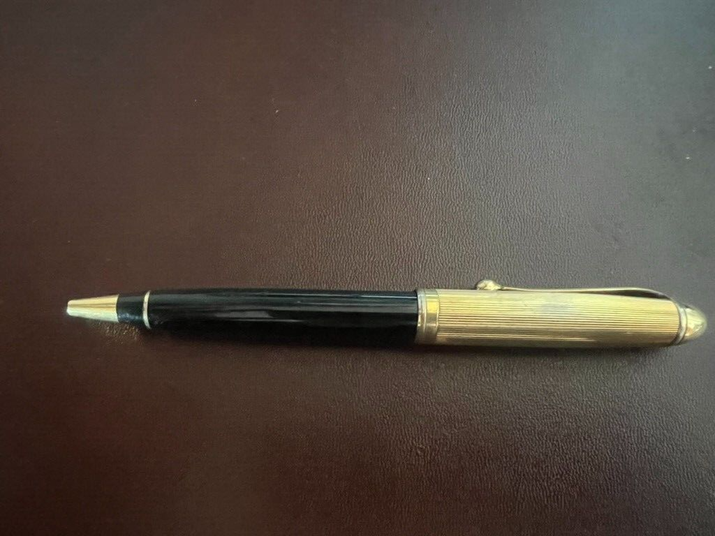 Aurora Stylo-Plume Sphère 88 Résine Avec Capuche Laminé Or Signes Du Temps 