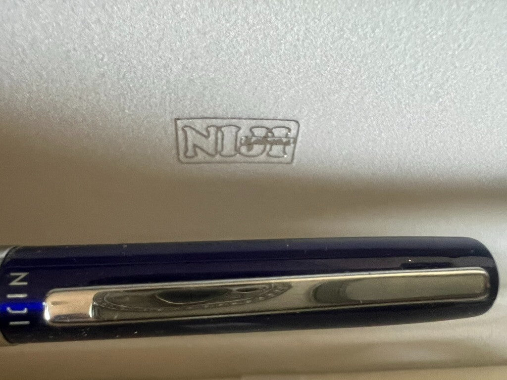 🔴 NIJI penna sfera blu trasparente profili cromati scrive con astuccio