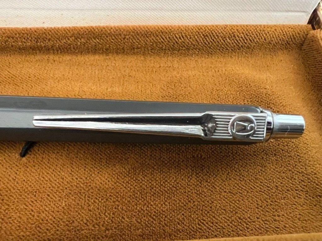 🔴 BALLOGRAF EPOCA Kugelschreiber mit Druckknopf, grau, Chrom, Vintage 8 