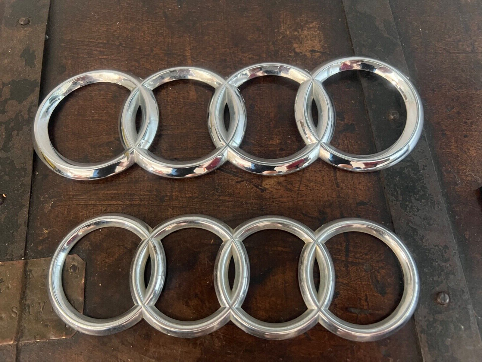 Audi A6 4F0853742 Blasons Emblèmes Frises Étiquettes Voiture 2 Logos 21 CM