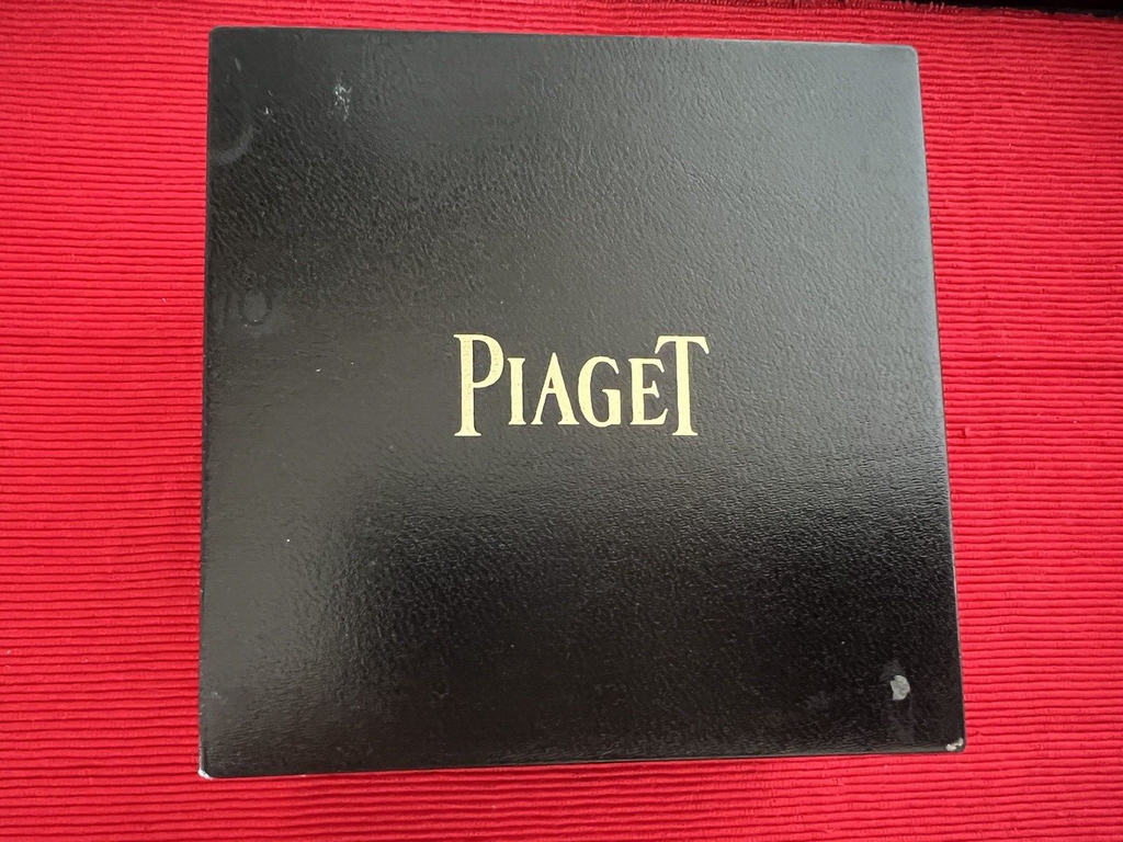 🔴 PIAGET Schmuckkästchen für Anhänger und Ringe, 9 x 9 cm, Höhe 5 cm 