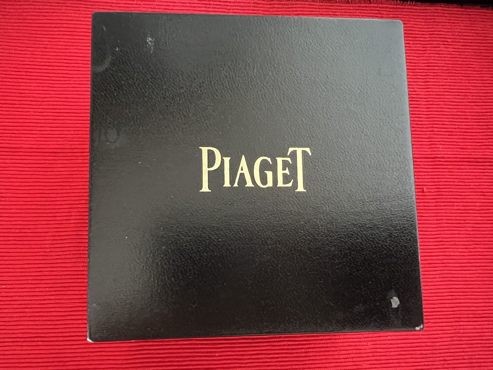 🔴 PIAGET Schmuckkästchen für Anhänger und Ringe, 9 x 9 cm, Höhe 5 cm 