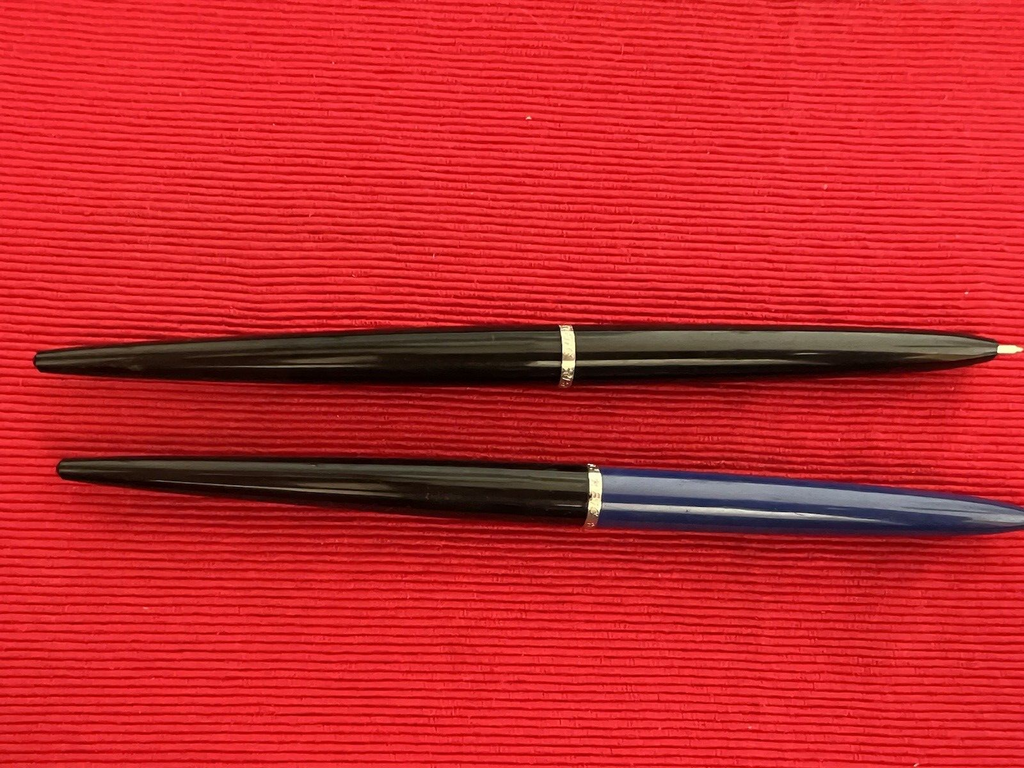 🔴 BIC penne sfera stiloforo scrivania ROSSO NERO 2 penne vintage A