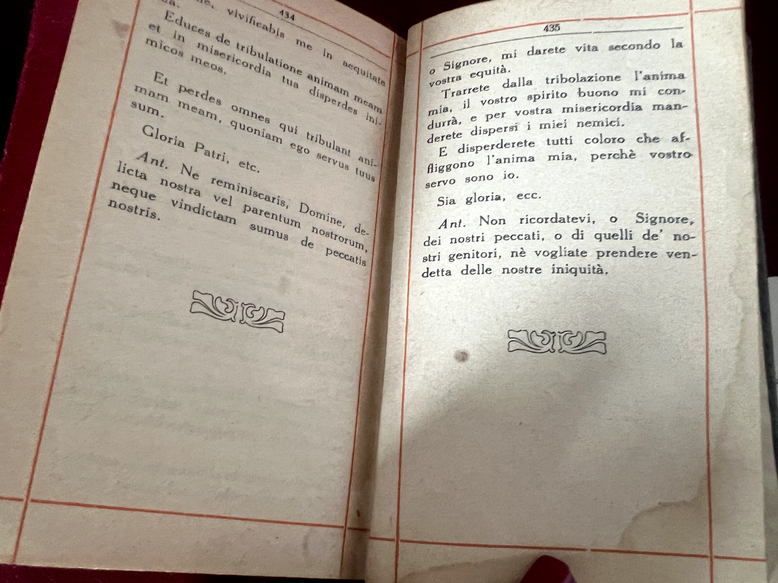 Livre Le Mariage Chrétien Avec Santini Antique Avec Effige Ciselé Bas-Relief 