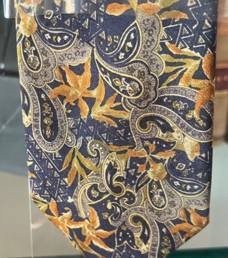 FENDI Cravate Homme Seta Bleu Beige Fleurs Volutes Classique Italienne Busta