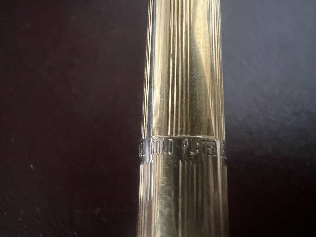 🔴 CARAN D'ACHE penna sfera Madison placcata oro scrive garanzia astuccio