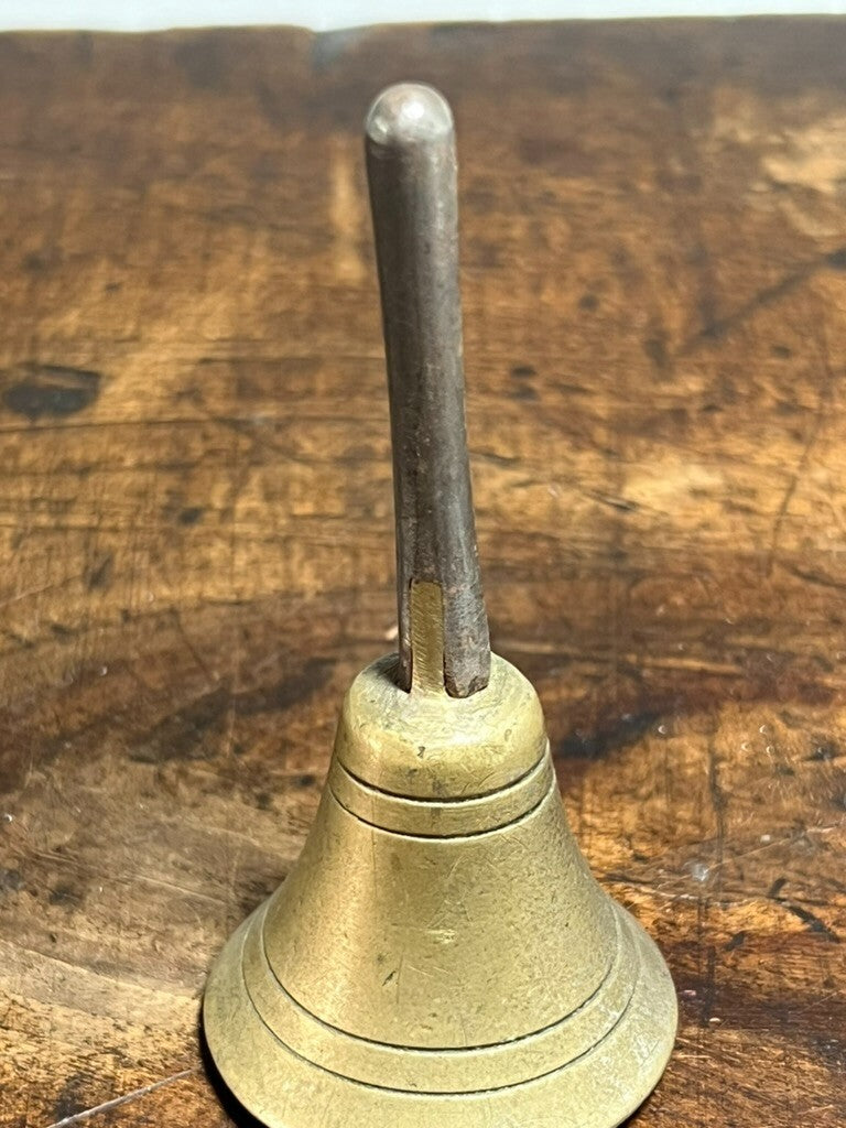 Sonnette Cloche Métal Laiton Diamètre 4,4 Hauteur 9 Vintage