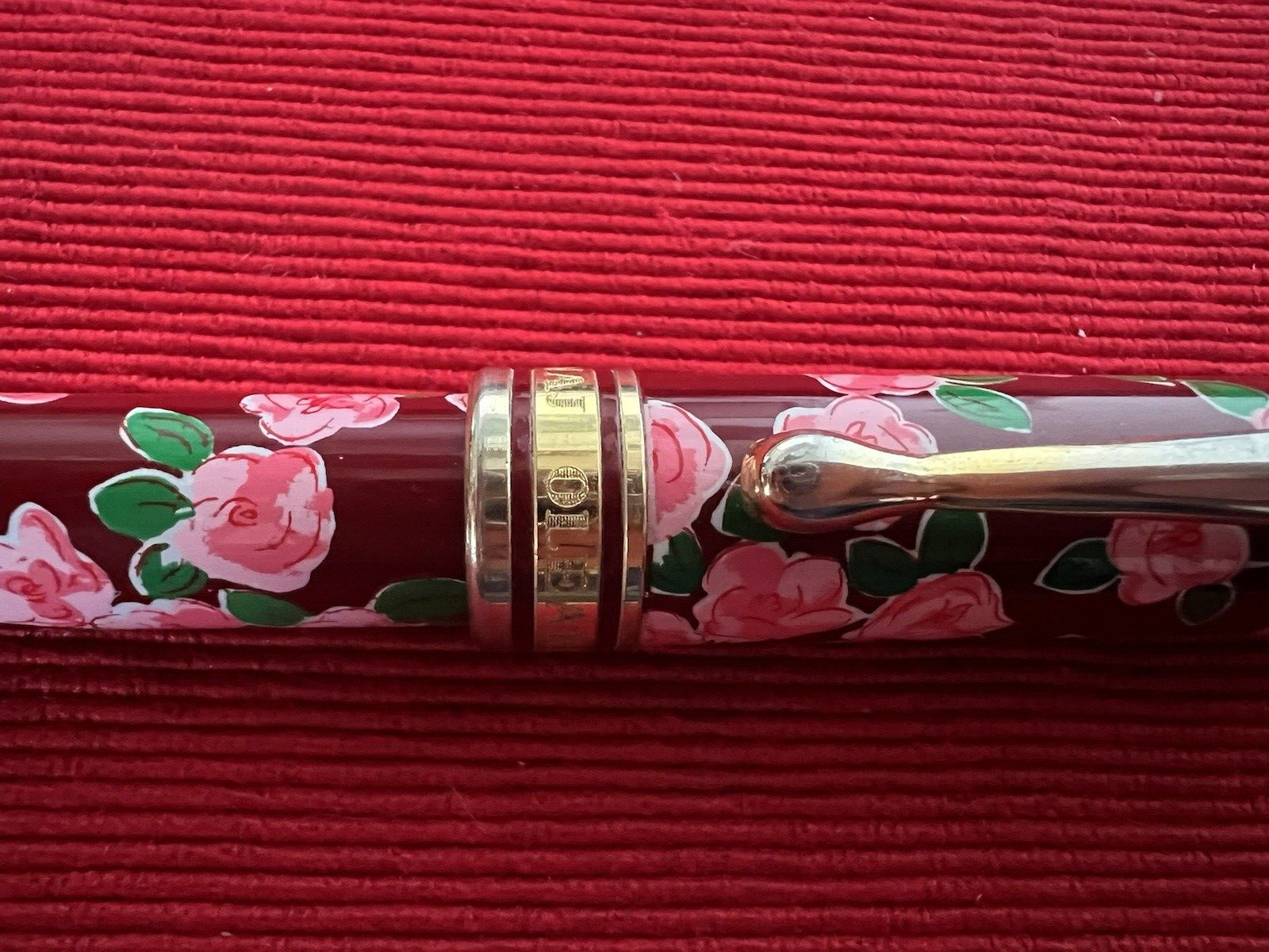 🔴 NAJ OLEARI penna stilografica lacca rossa FIORI rosa scrive vintage 1990