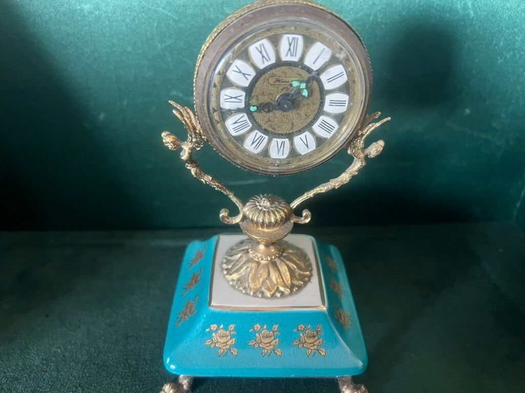 🔴 OROLOGIO porcellana decorata con piedi di leone da revisionare h 35 vintage