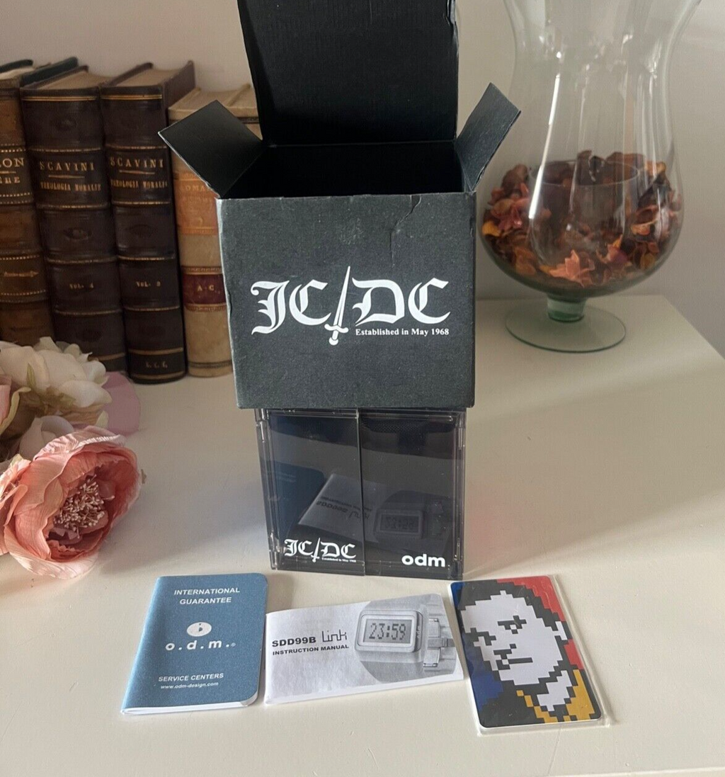 🔴 JEAN CHARLES DE CASTELBALJAC POP HOURS Uhrenbox mit Garantie 