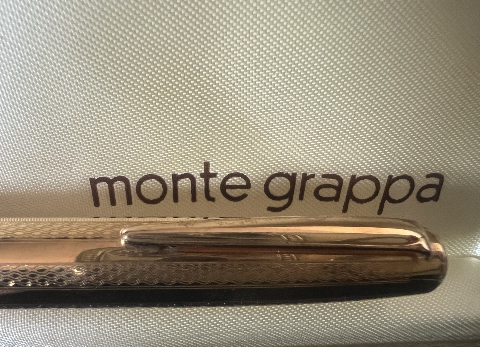 Montegrappa Pen Fountain Pen Wrap Skort Short Piston Pen Gold 14KT (M) Vintage