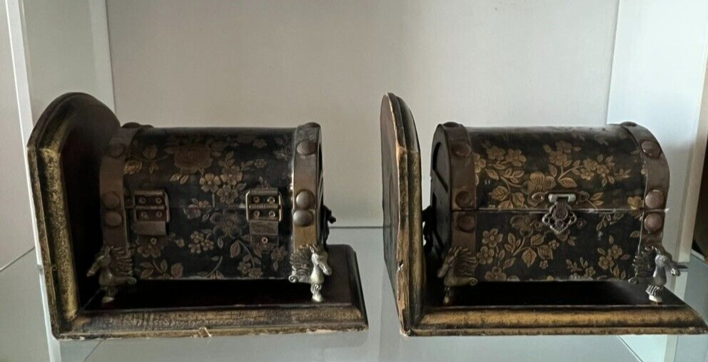 🔴 Handgefertigte Buchstützen aus Holz mit Vintage-SENORA-Särgen 