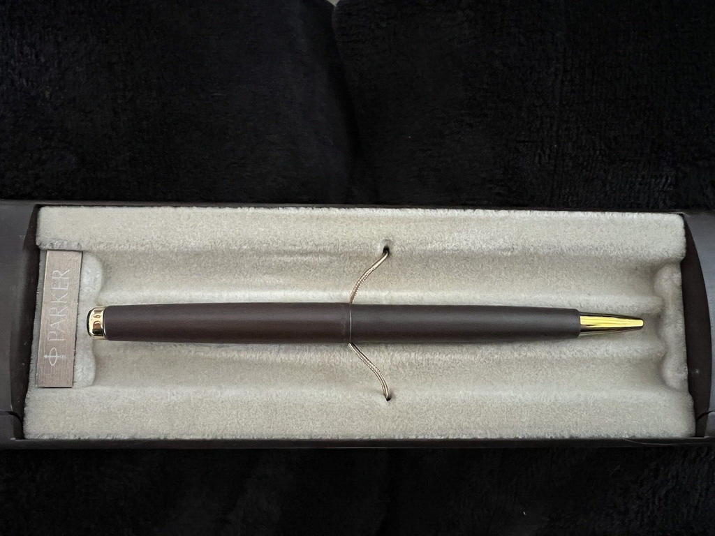 🔴 PARKER penna sfera lacca marrone con profili dorati scrive astuccio vintage