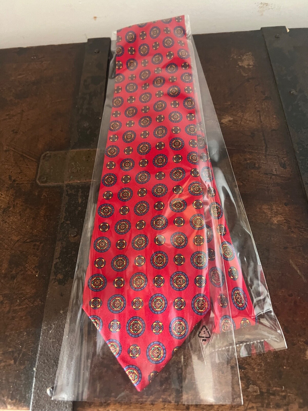 🔴 GIORGIO ARMANI cravatta uomo seta rossa pura medaglioni blu gialli verdi
