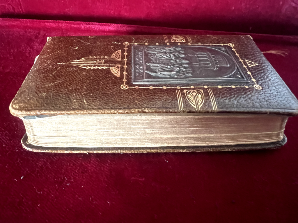 🔴 Buchen Sie DIE CHRISTLICHE BRAUT mit alten Heiligenbildern mit gemeißeltem Flachrelief 