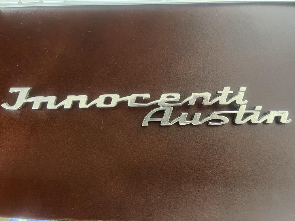 Armes Innocenti Austin Voiture Écrit Emblème Logo Grand Original