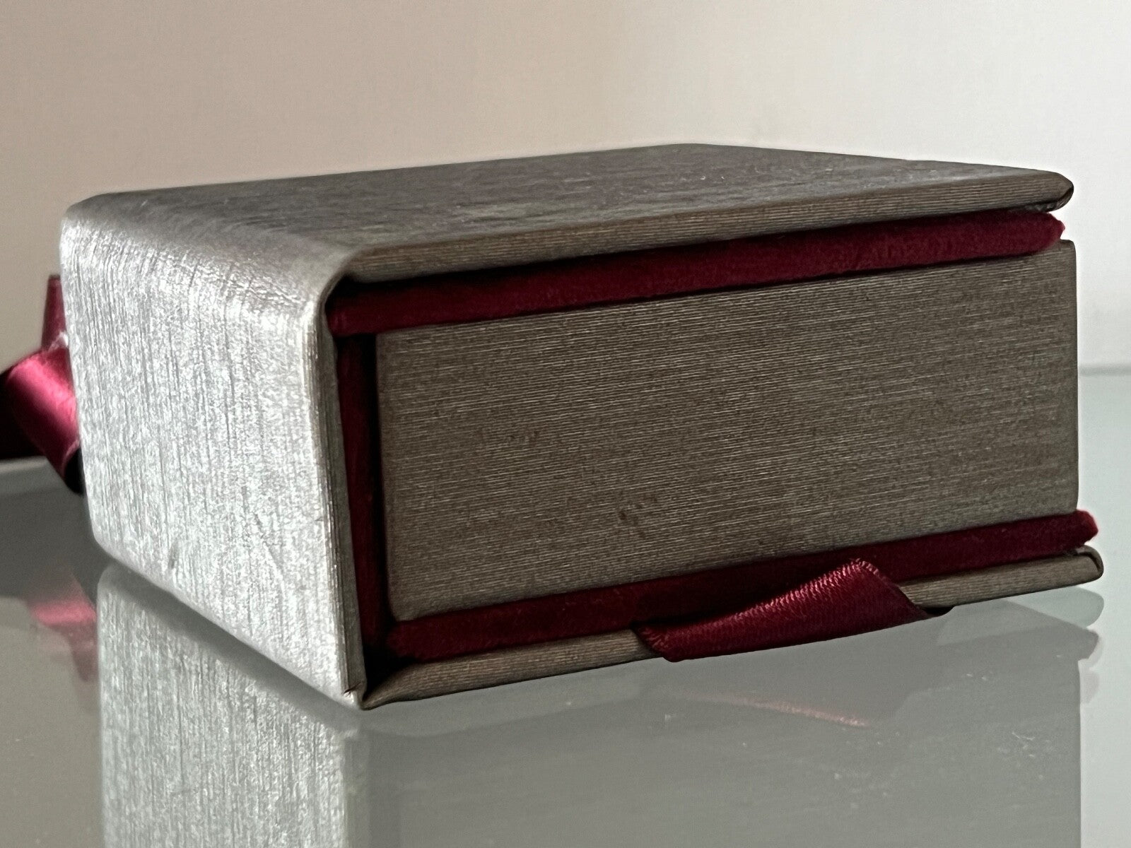 🔴 BUONOCORE Box-Ohrringe, Halskette, Anhänger, Schmuckstück, 9,5 x 10 cm, Höhe 5 cm 