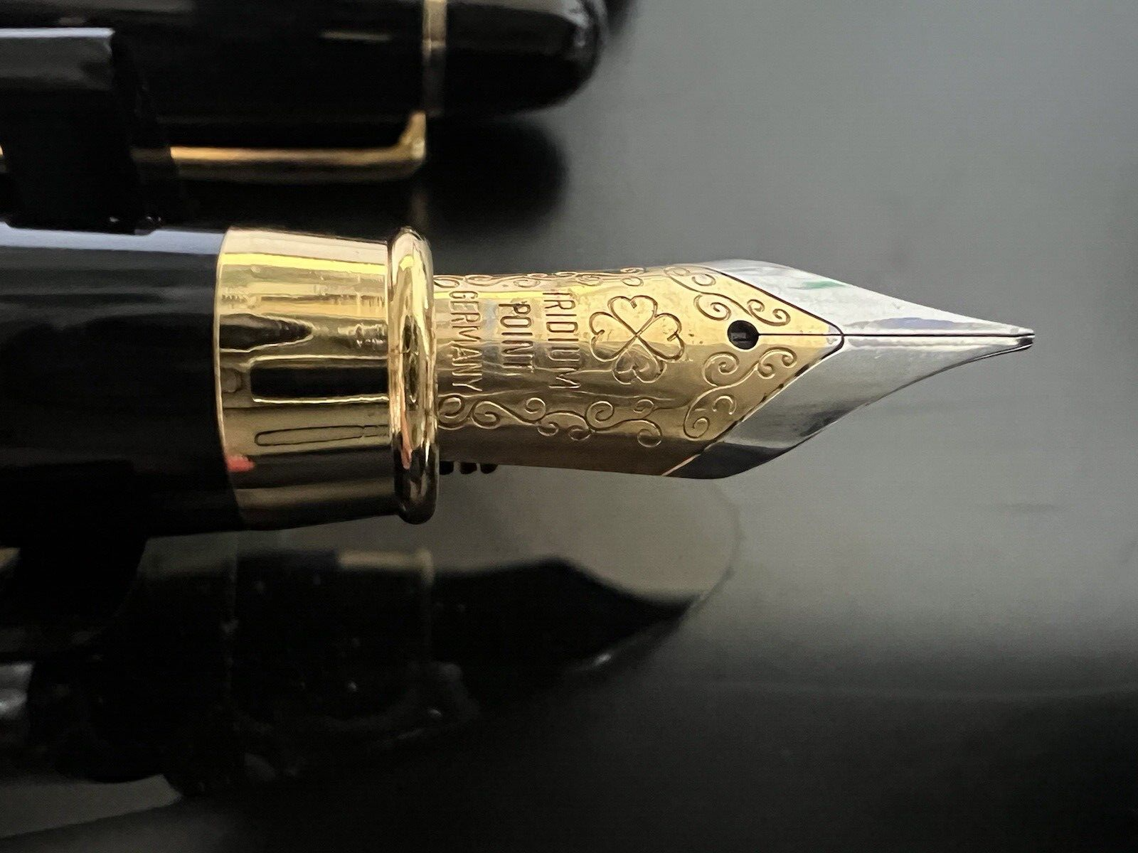 🔴 Penna stilografica lacca nera pennino Iridium Point Germany F cartuccia