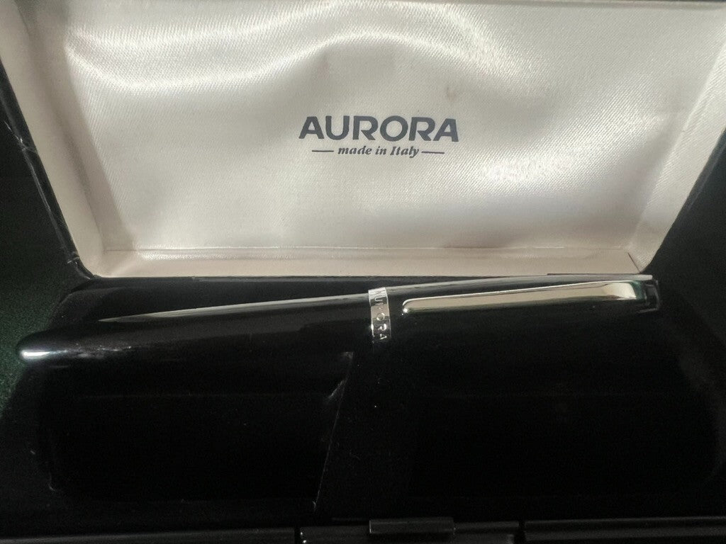 🔴 AURORA penna stilografica Style nera brillante pennino F a cartuccia